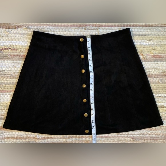 Honey Punch Suede My Day Black Suede Skirt Size L - Picture 8 of 11